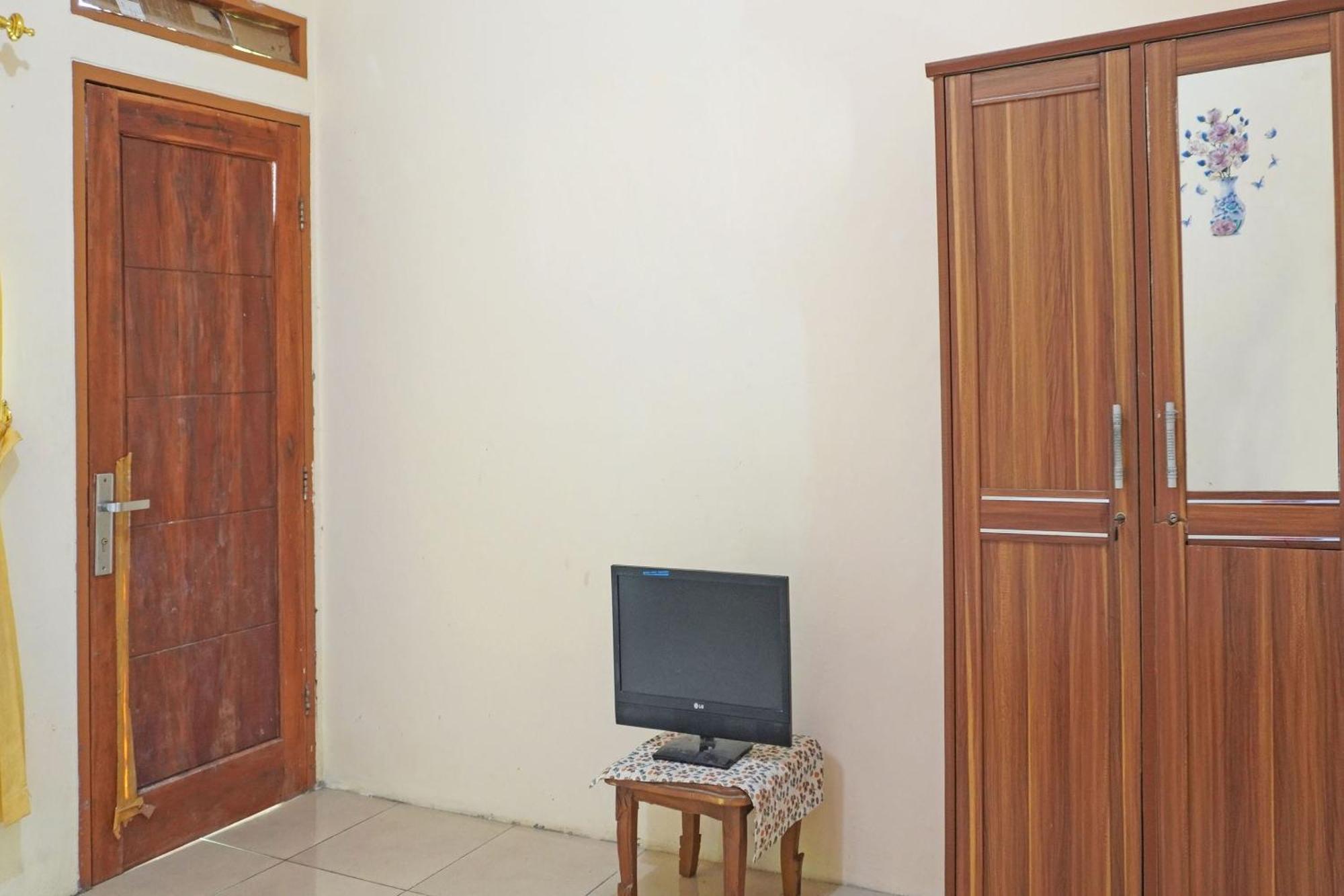 Oyo 91762 Green Home Stay Syariah Purwakarta Exteriér fotografie